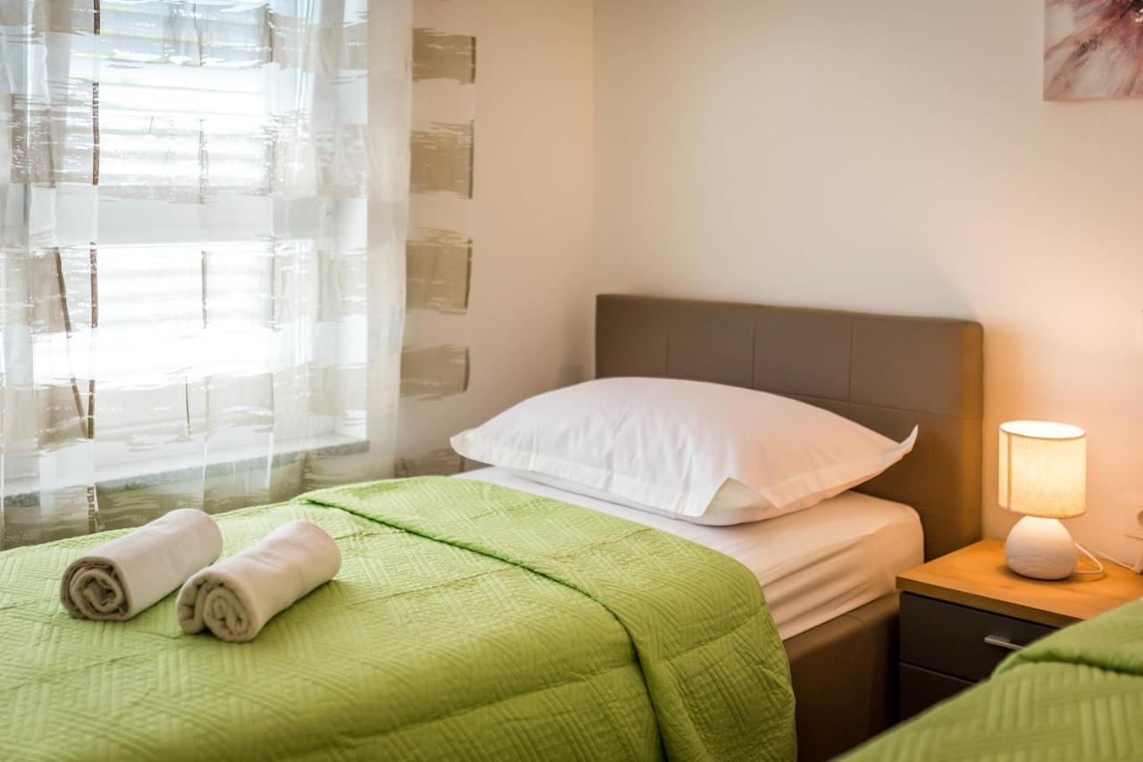 Apartmani Vesna Grebaštica Eksteriør bilde
