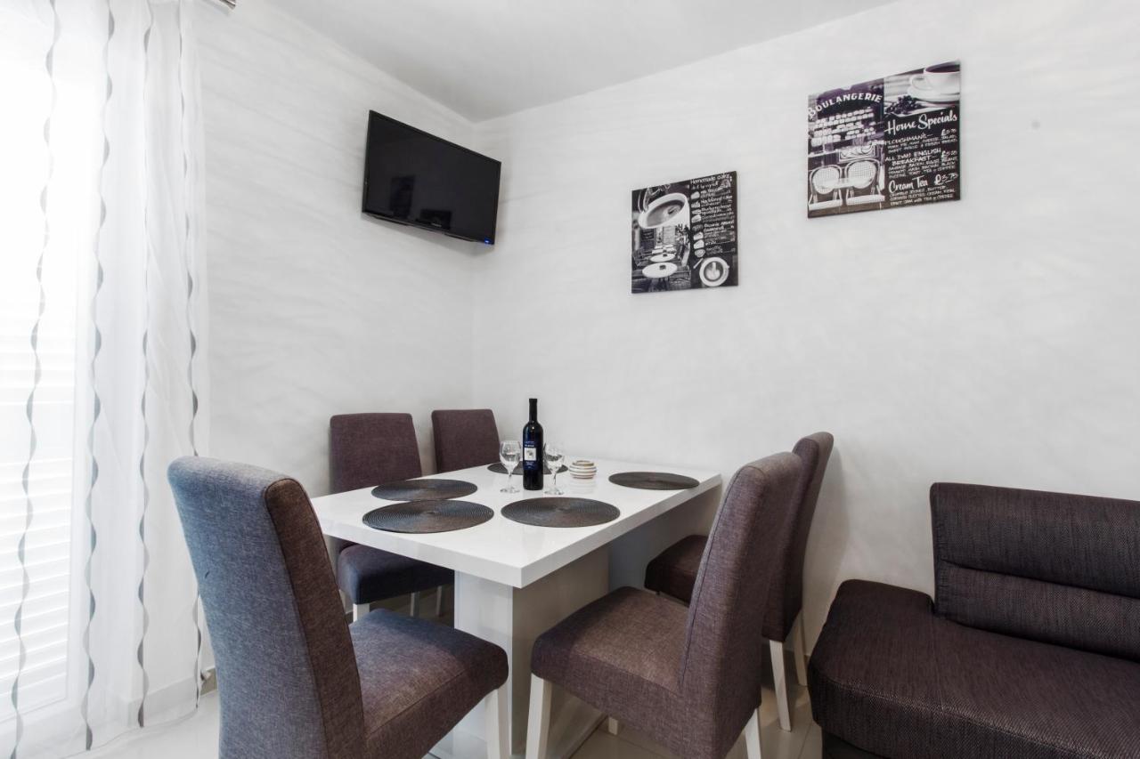 Apartmani Vesna Grebaštica Eksteriør bilde