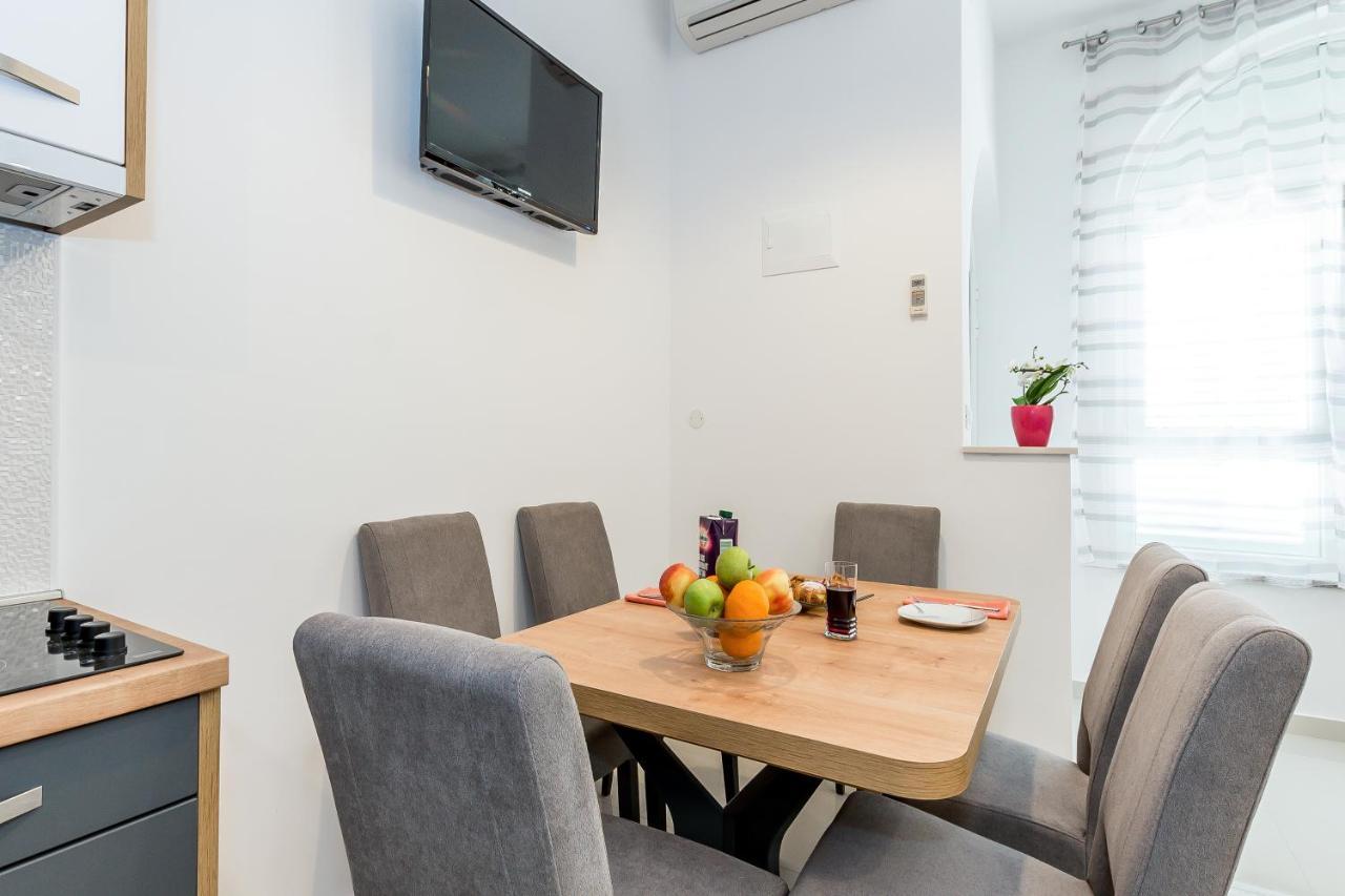 Apartmani Vesna Grebaštica Eksteriør bilde
