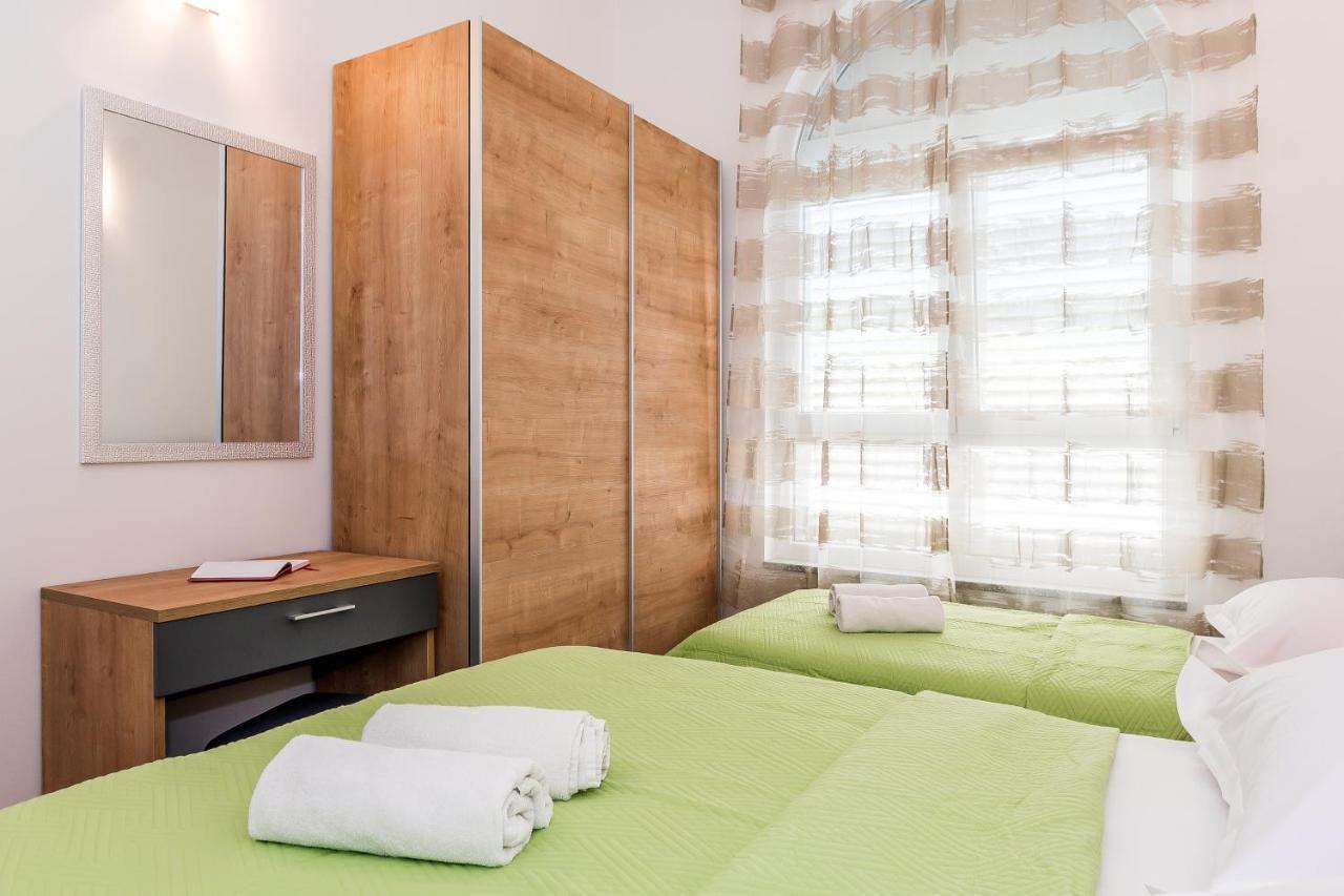 Apartmani Vesna Grebaštica Eksteriør bilde