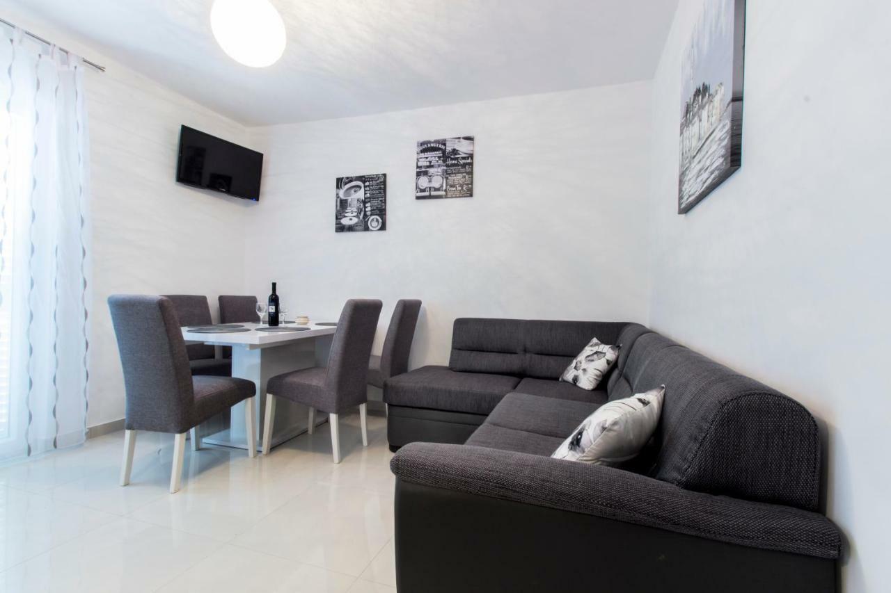 Apartmani Vesna Grebaštica Eksteriør bilde