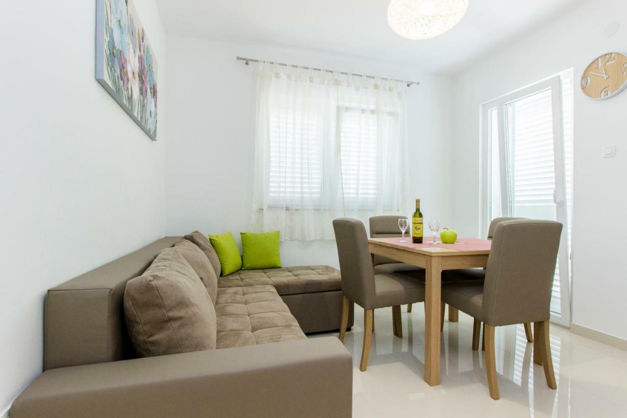 Apartmani Vesna Grebaštica Eksteriør bilde