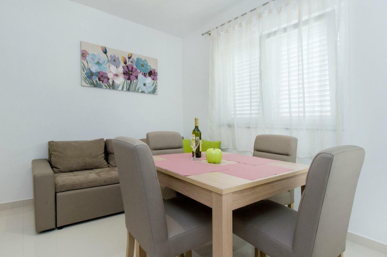 Apartmani Vesna Grebaštica Eksteriør bilde
