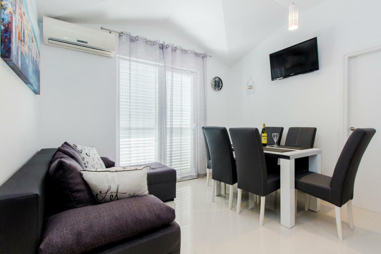 Apartmani Vesna Grebaštica Eksteriør bilde