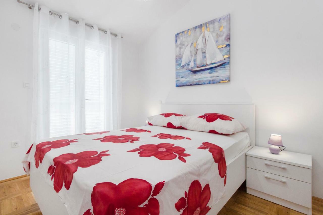 Apartmani Vesna Grebaštica Eksteriør bilde