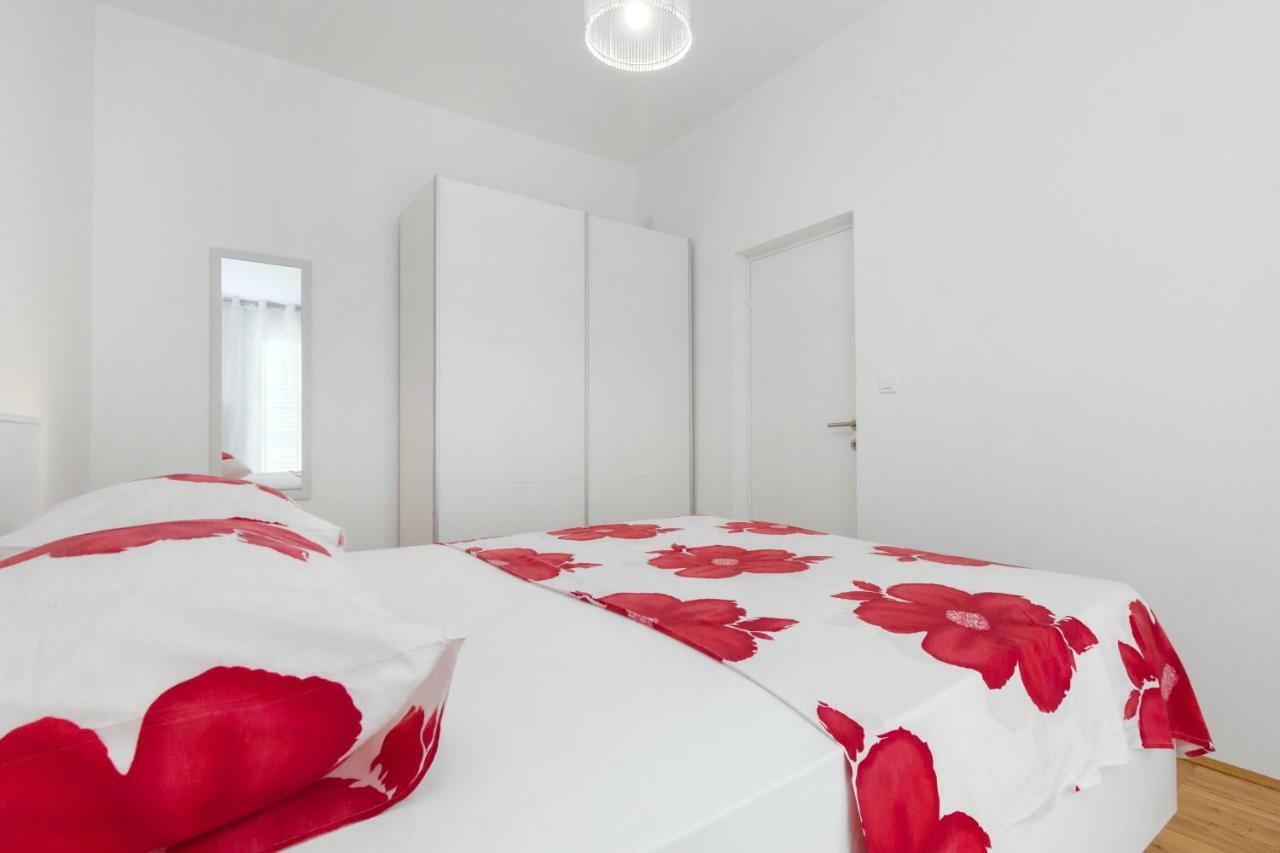 Apartmani Vesna Grebaštica Eksteriør bilde